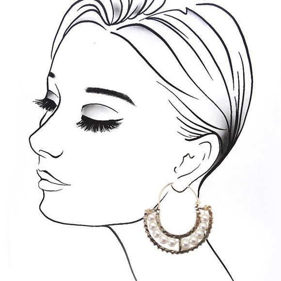 Half moon U drop beaded earrings - Picture 3 of 4